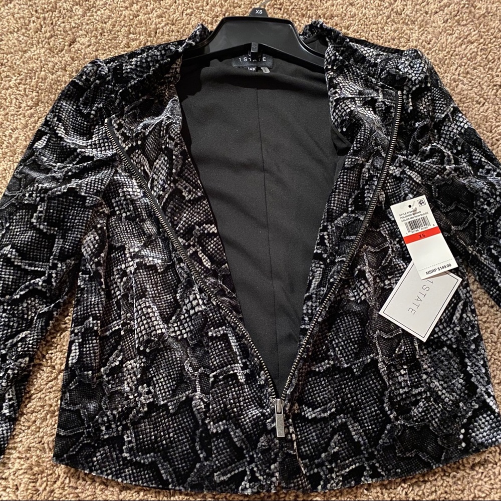 1. State Jacket - Picture 7 of 9